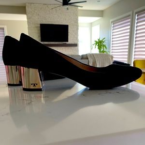 TORY BURCH Black High Heel with Gold Pumps size 9